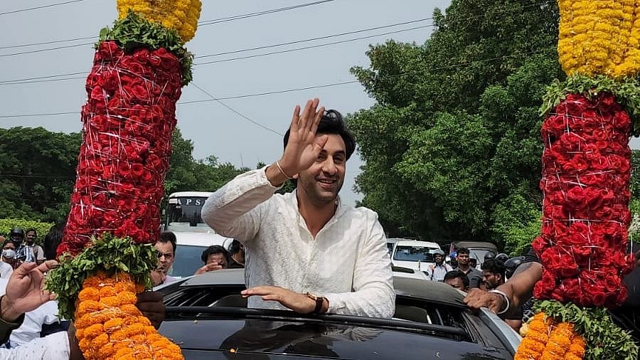 Ranbir Kapoor & SS Rajamouli Visit Visakhapatnam to Promote 'Brahmastra Part 1'