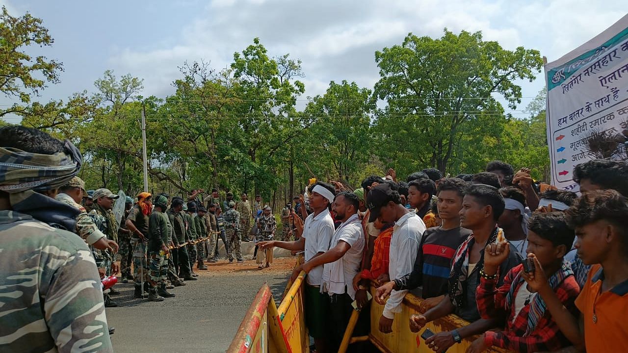 <div class="paragraphs"><p>Tribals organised a public gathering to reiterate demands and mark a year of the killing of four Silger villagers last year in May 2021.</p></div>