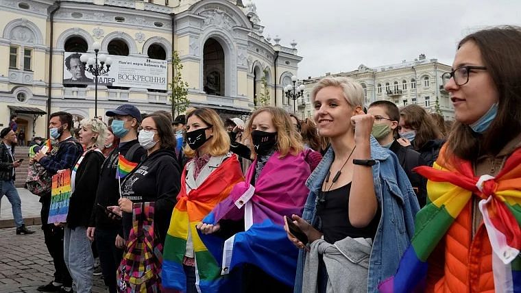 <div class="paragraphs"><p>People taking part in the annual Gay Pride parade, under the protection of riot police in Kyiv, Ukraine in 2021.</p></div>