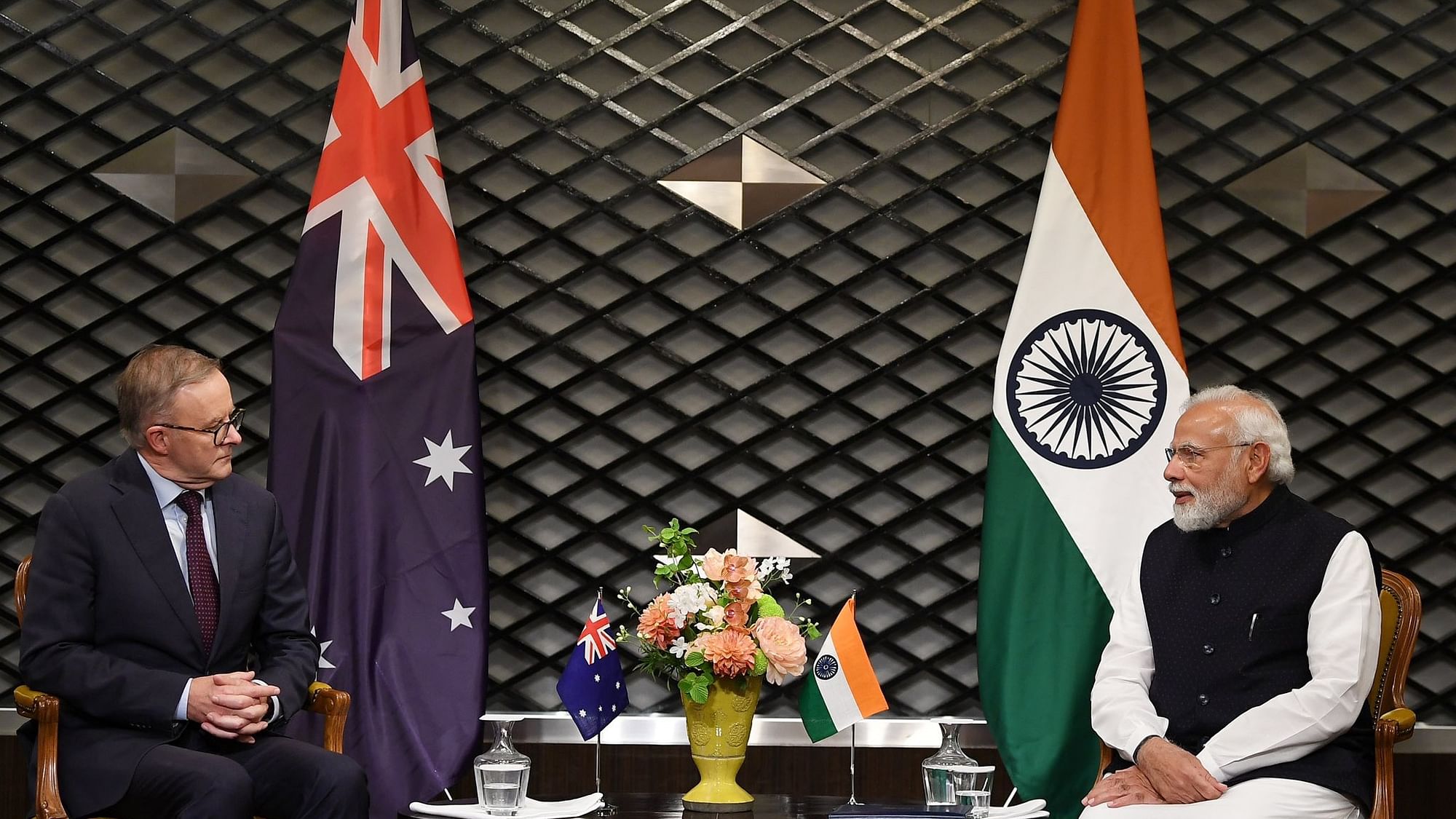 <div class="paragraphs"><p>Indian Prime Minister Narendra Modi (right) held bilateral talks with his Australian counterpart Anthony Albanese (left).</p></div>