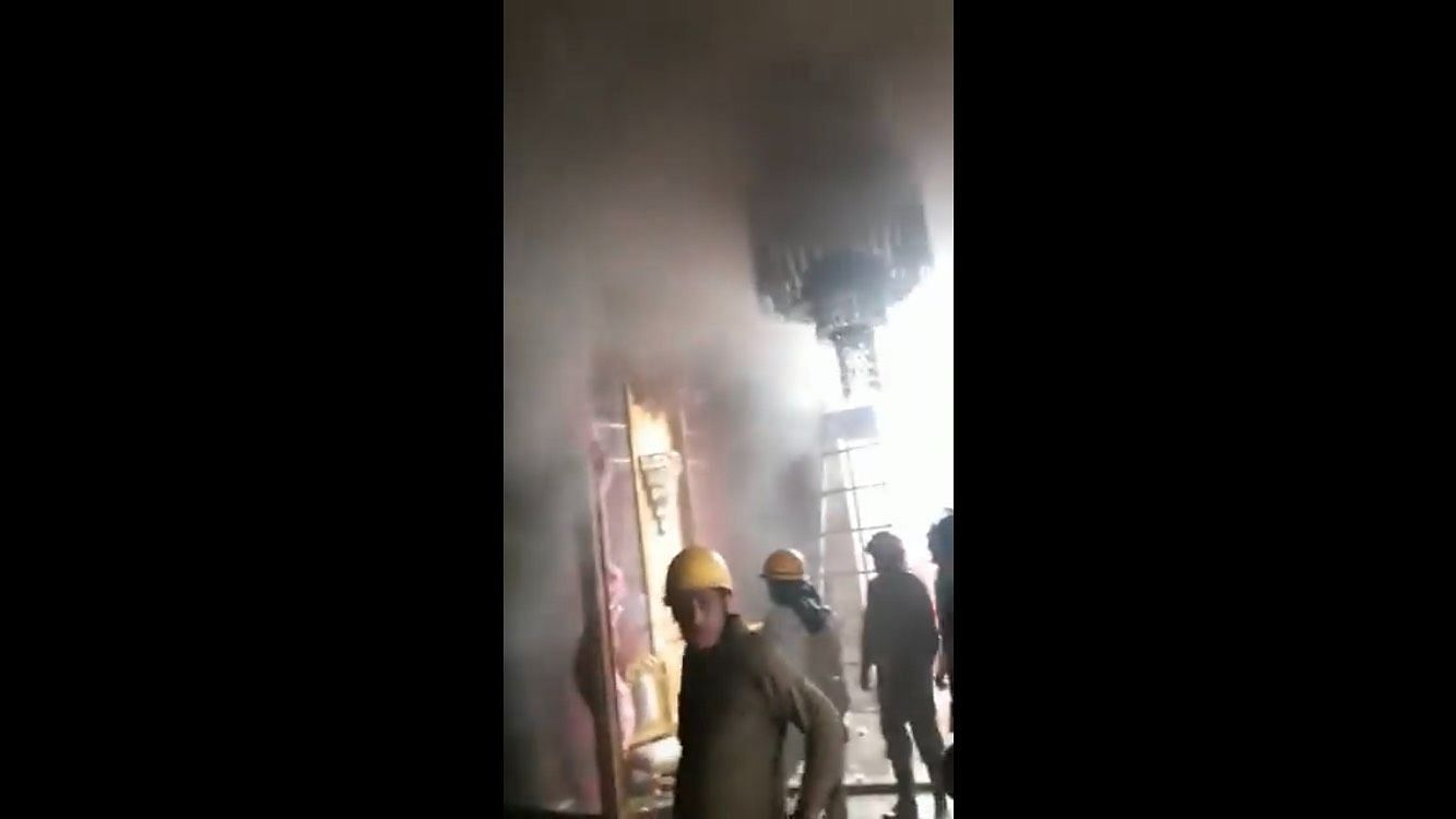 <div class="paragraphs"><p>One person was killed in a fire that broke out at a banquet hall near Delhi's Ashok Vihar on Tuesday, 17 May.</p></div>