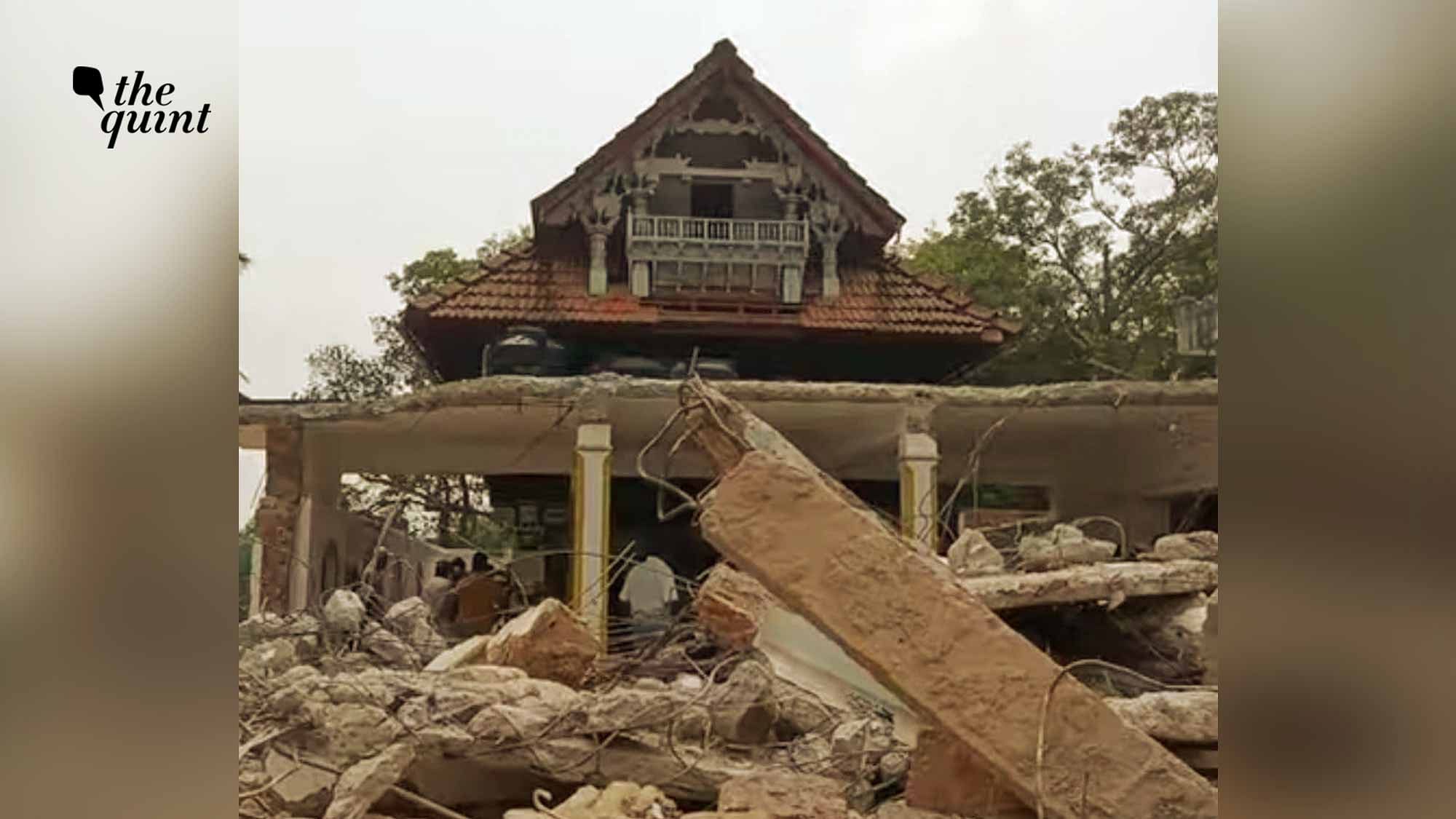 <div class="paragraphs"><p>Days after a temple-like structure was found during  renovation work at the 800-year-old Juma Masjid, in Mangaluru’s Malali, the VHP and Bajrang Dal have performed ‘Tambula Prashne’ ceremony a kilometer away from the mosque on 25 May</p></div>