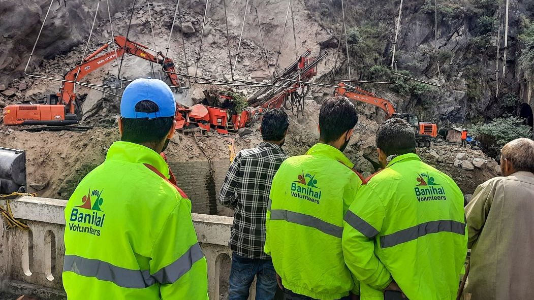 <div class="paragraphs"><p>Several workers are suspected to be trapped under the debris after an under-construction tunnel collapsed at the Khooni Nala in Jammu and Kashmir on Thursday night, 19 May.</p></div>