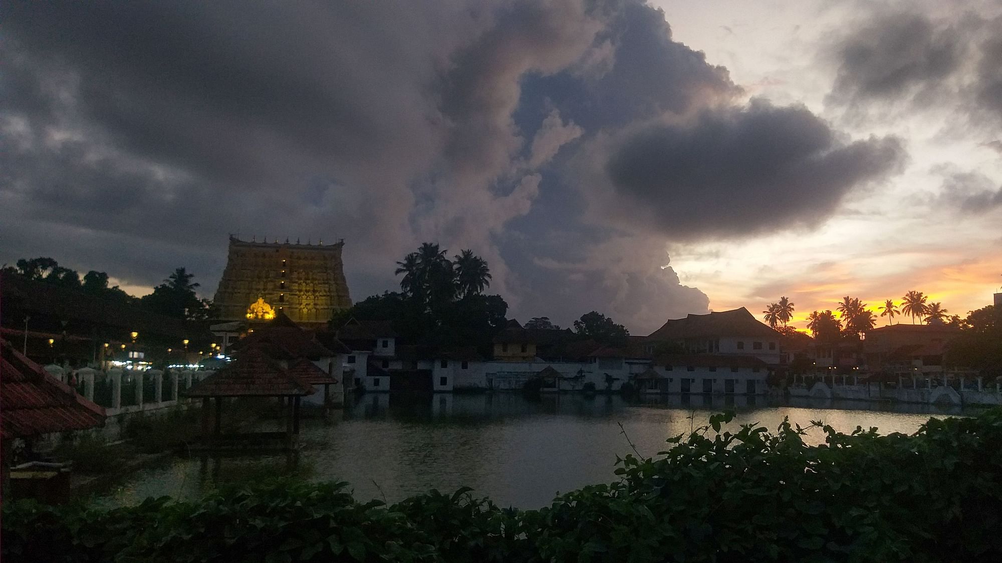 <div class="paragraphs"><p>Dark clouds hover in the sky ahead of the monsoon season, at Sree Padmanabhaswamy temple, in Thiruvananthapuram, Saturday, 28 May 2022. </p><p>Image used for representation only.</p></div>