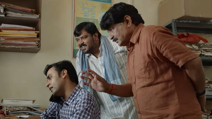 প্রেম, রাজনীতি আর অটুট বন্ধুত্ব, গ্রামজীবনের মনের কথা শোনাল 'পঞ্চায়েত ২' 1 Panchayat Season 2' Review: Intuitive Exploration of Rural India Retains Its Humour