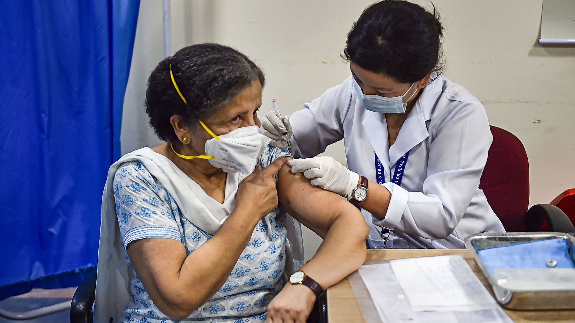 <div class="paragraphs"><p>India  reported a decline in COVID-19 cases with 2,202 fresh infections and 27 deaths.</p></div>