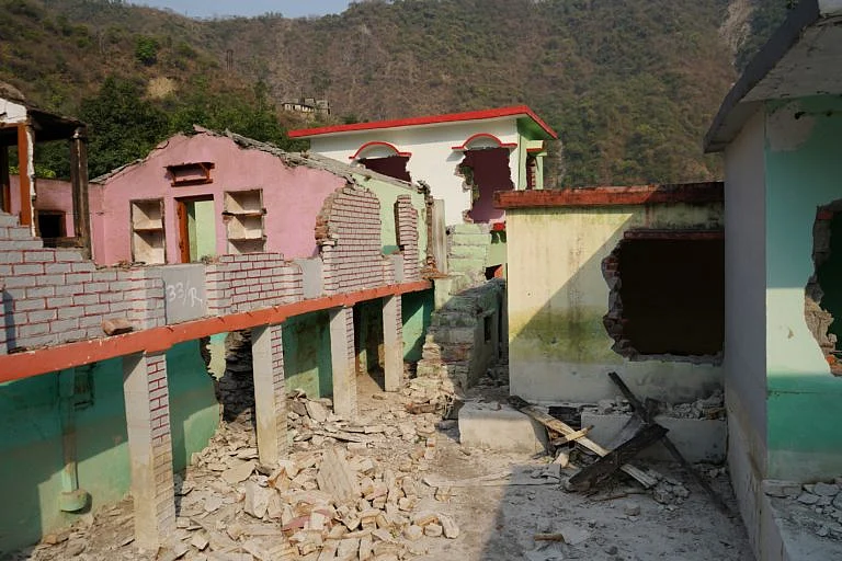 <div class="paragraphs"><p>A month on, Lohari residents still wait for proper rehabilitation. </p></div>