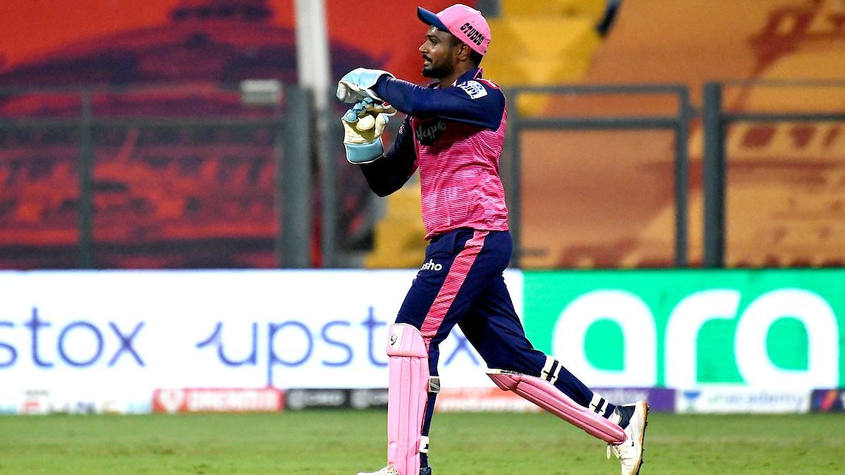 <div class="paragraphs"><p>IPL 2022: Skipper Sanju Samson signals for a DRS review against KKR, after the on-field umpire gives 3 consecutive no-balls.</p></div>