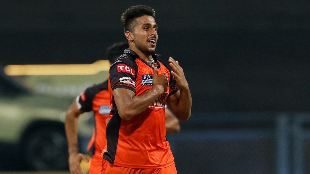 <div class="paragraphs"><p>SRH pacer Umran malik has been called up for the Indian T20 squad, alongside Arshdeep Singh.</p></div>