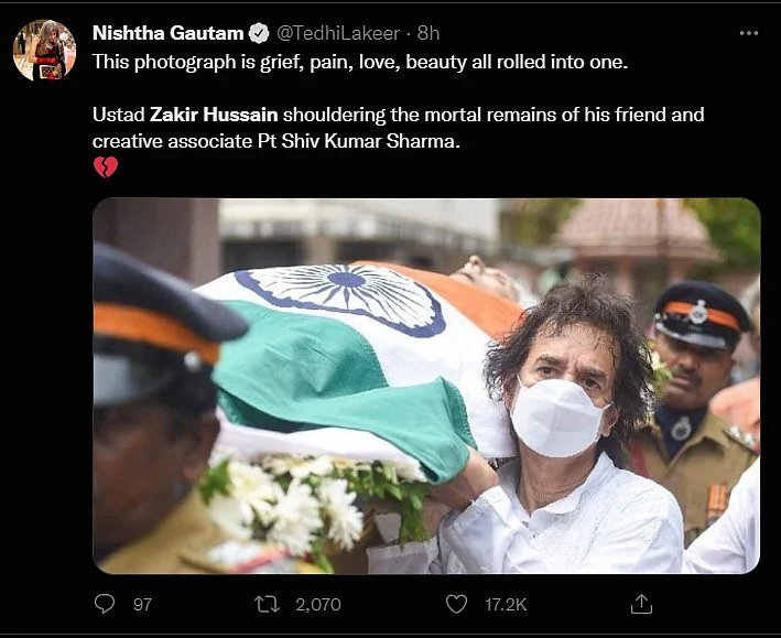 Ustad Zakir Hussain Bids Farewell to Late Pt Shivkumar Sharma; Pic Goes Viral