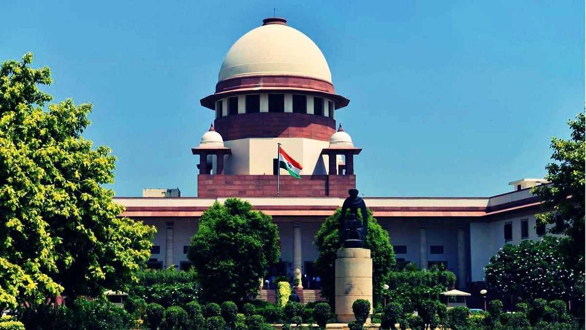 Supreme Court Declines Interim Relief to Petitioners Challenging LIC IPO