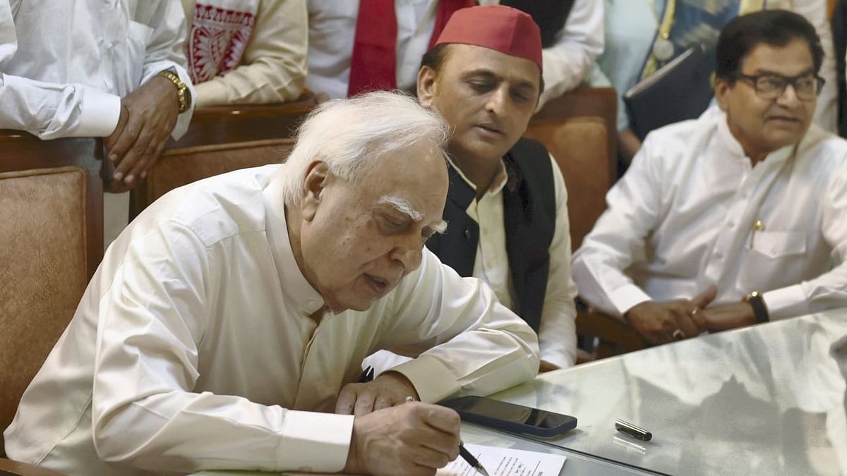 Need Independent Voice': Kapil Sibal Quits Congress, Files for Rajya Sabha With Samajwadi Party's Support