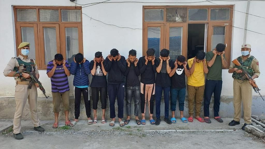 <div class="paragraphs"><p>Ten persons were arrested by the Jammu and Kashmir (J&amp;K) Police and charged under the <a href="https://www.thequint.com/topic/uapa">Unlawful Activities Prevention Act</a> (UAPA) for pelting stones and shouting alleged anti-national slogans outside the residence of jailed separatist leader <a href="https://www.thequint.com/news/india/kashmiri-separatist-leader-yasin-malik-convicted-in-terror-funding-case">Yasin Malik</a> in Srinagar.&nbsp;</p></div>