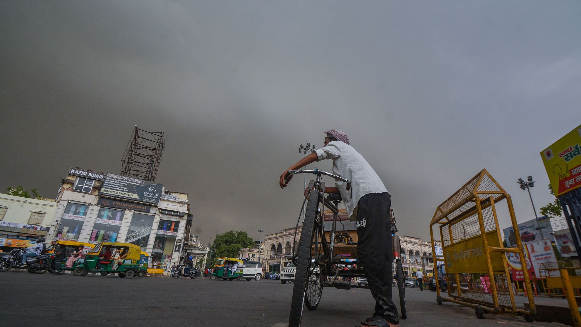 <div class="paragraphs"><p>A cloudy day in Lucknow witnessed on Tuesday.</p></div>