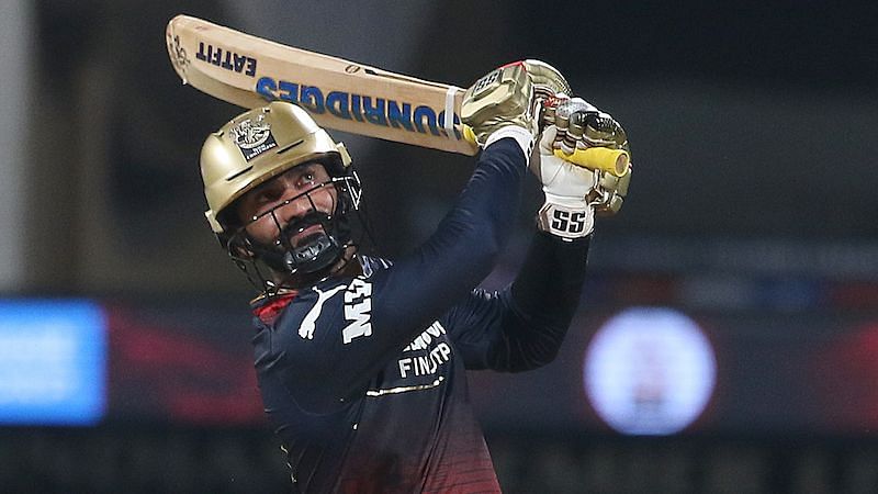 <div class="paragraphs"><p>Dinesh Karthik in action for RCB during IPL 2022</p></div>