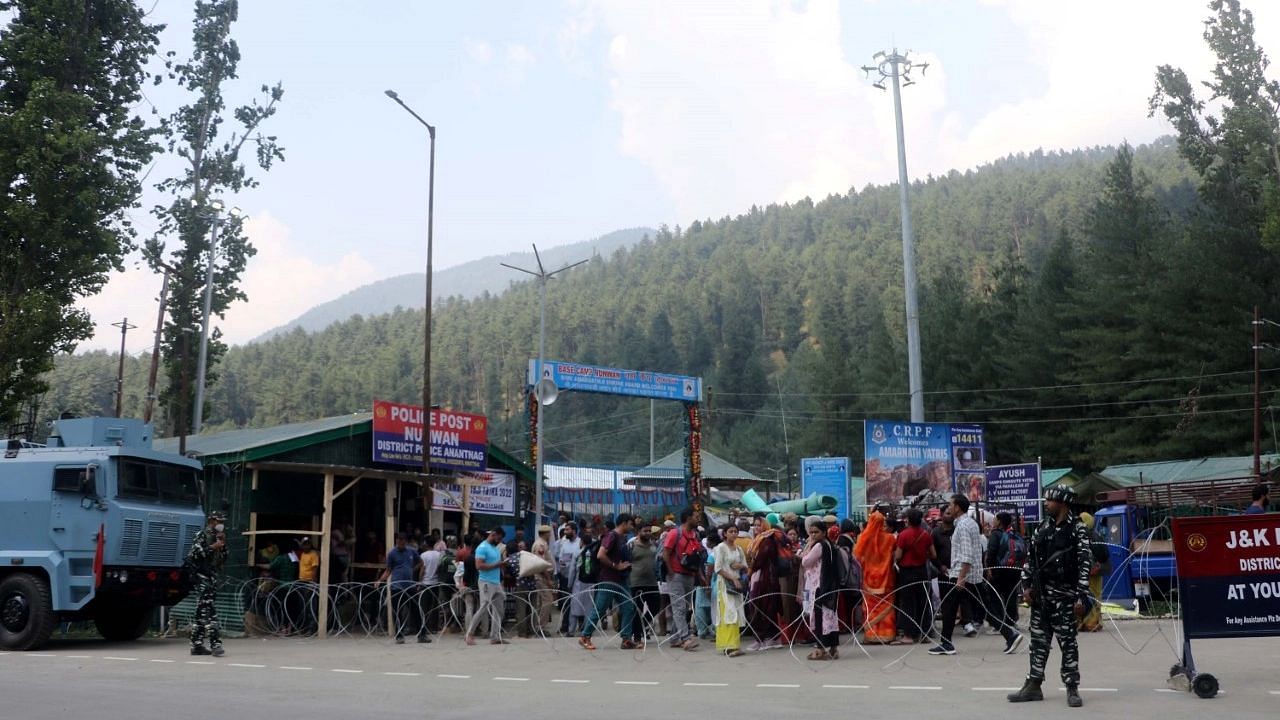 <div class="paragraphs"><p>First Batch of Amarnath Yatra Pilgrims reach base camps amid heavy security.</p></div>
