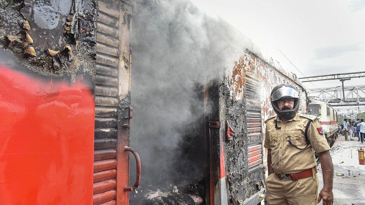 Agnipath Protest: 24-Year-Old Dead in Secunderabad, Trains Set on Fire