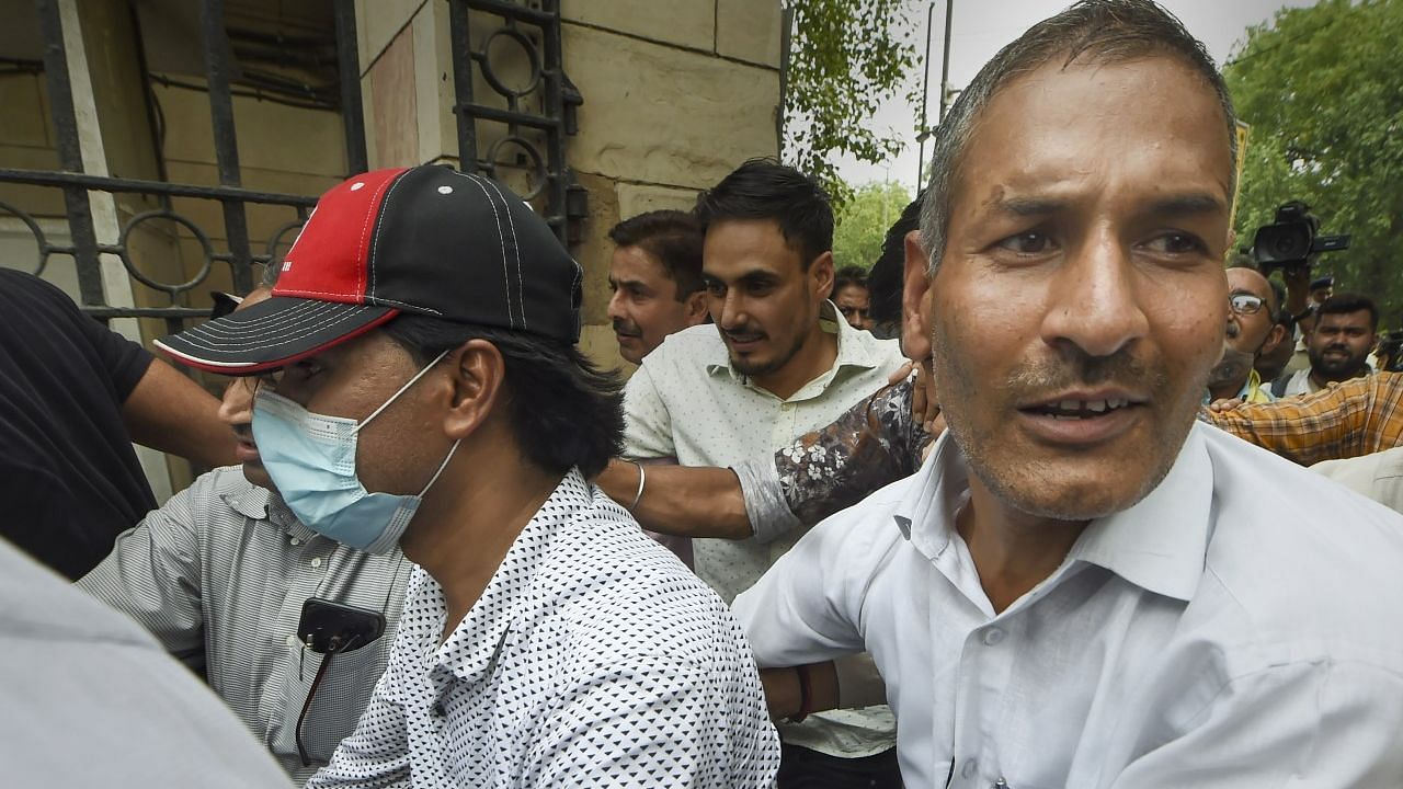 <div class="paragraphs"><p>Mohammed Zubair was brought to Delhi's Patiala Court on Tuesday in connection with a case filed against him for one of his tweets.</p></div>