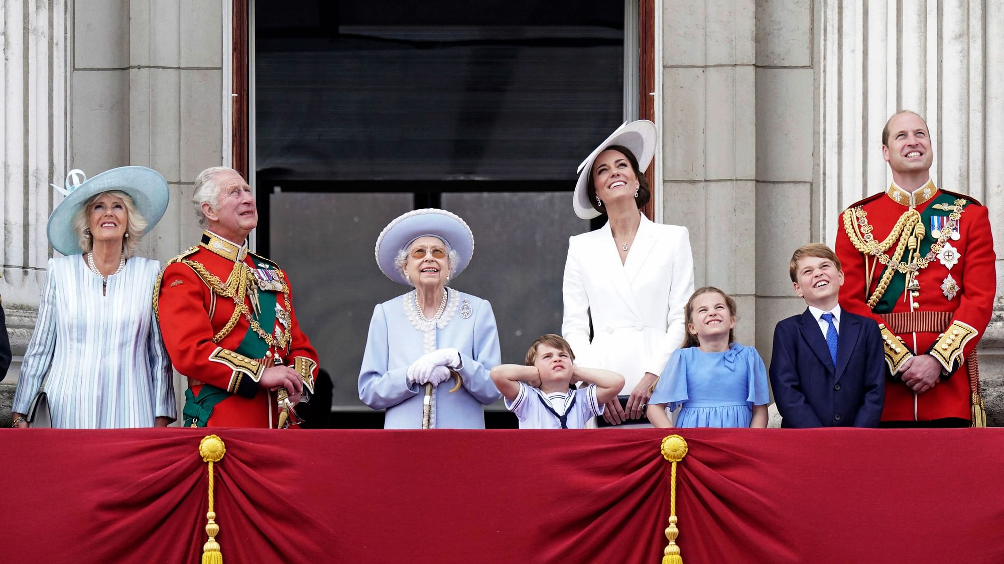 <div class="paragraphs"><p>The royal family watches from the balcony of Buckingham Place after the Trooping the Colour ceremony in London on  2 June, on the first of four days of celebrations to mark the Platinum Jubilee. </p></div>