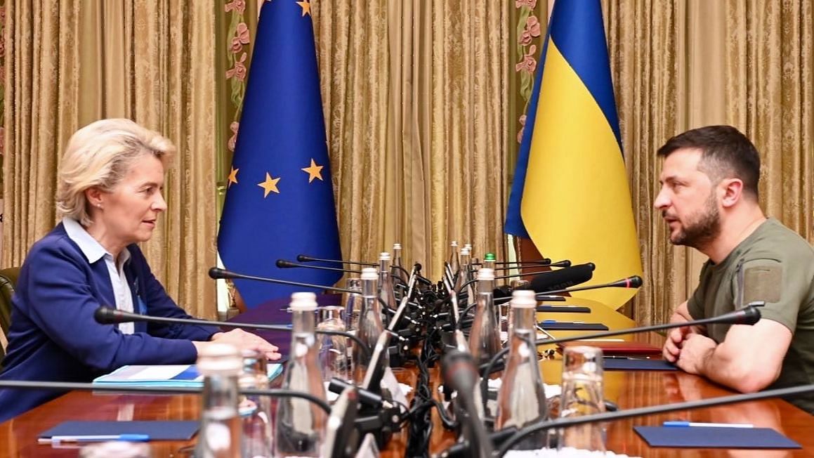 <div class="paragraphs"><p>File photo of European Commission President Ursula von der Leyen with Ukrainian President&nbsp;Volodymyr Zelenskyy.</p></div>