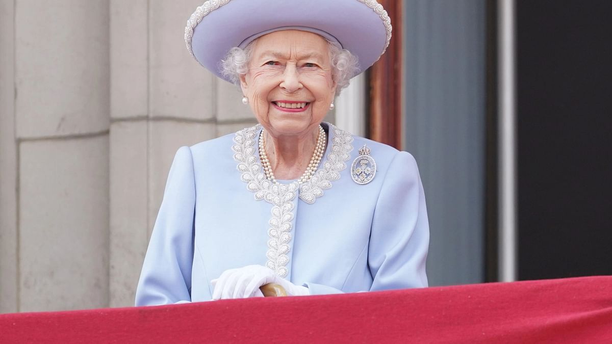Queen Elizabeth II Dies at 96, Charles Succeeds as King