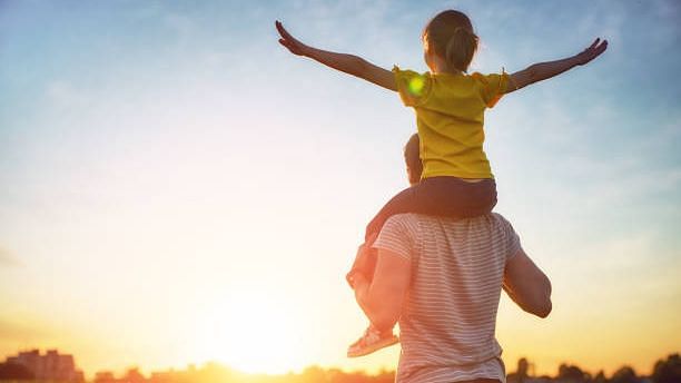 <div class="paragraphs"><p><a href="https://www.thequint.com/lifestyle/fathers-day-2022-date-history-and-significance">Father's day 2022</a>: Fatherhood changes you</p></div>