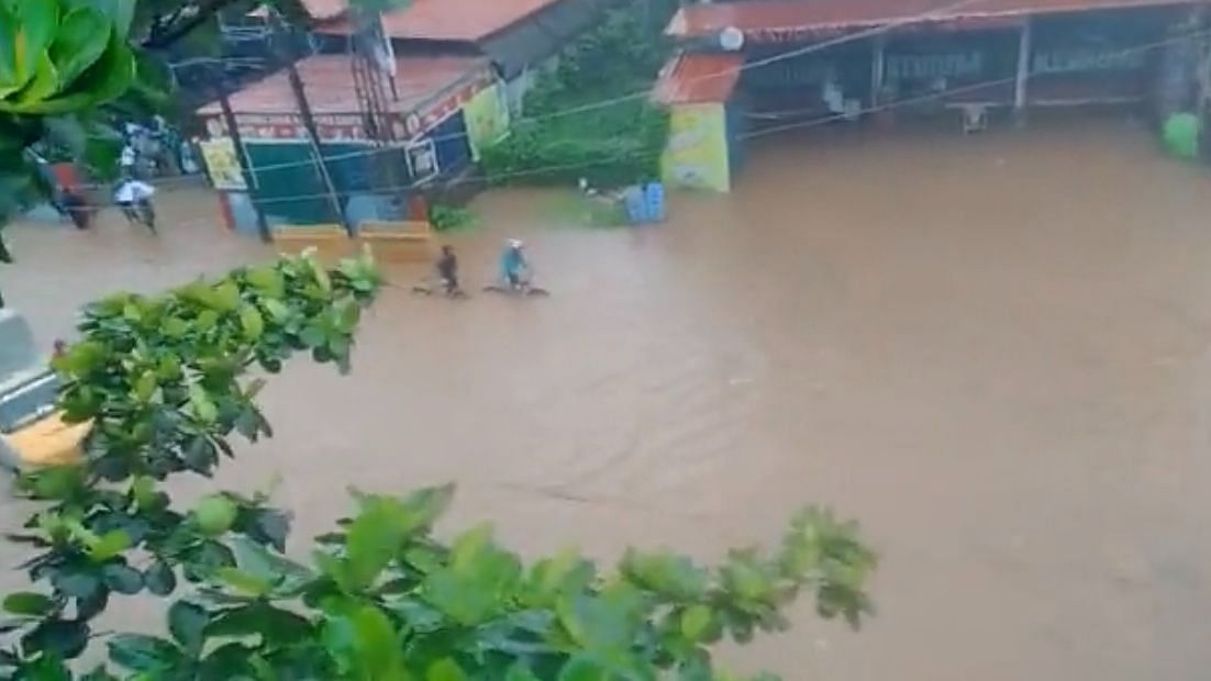 Heavy Rains Lash Dakshina Kannada, Udupi; Several Parts of Mangaluru Inundated