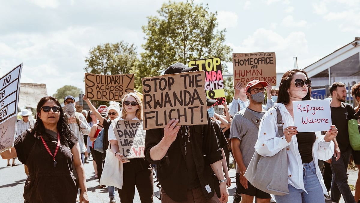 UK-Rwanda Plan for Asylum Seekers: Court Gives Green Light For First Flight - Vimarsana News