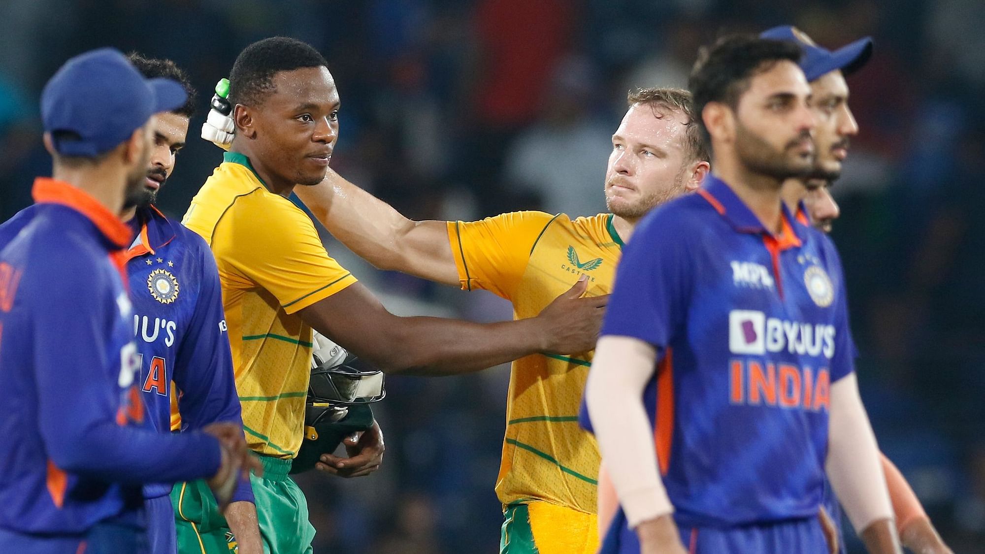<div class="paragraphs"><p>South Africa beat India by 4 wickets in the second T20I at Cuttack.</p></div>