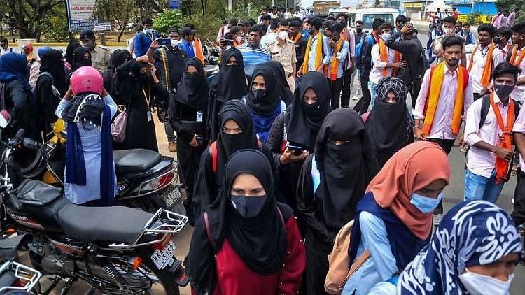 5 Muslim Students Seek Transfer Certificate After Mangaluru College Denies Hijab