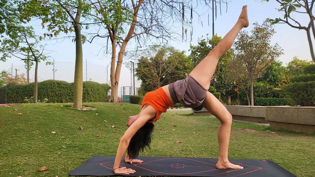 7 Asanas to Help You Lose Weight Like a High Intensity Workout