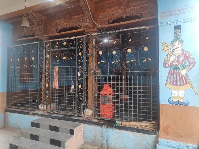 Temple doors were closed, despite preparations by the DA and police. Upper caste women protested but later relented.