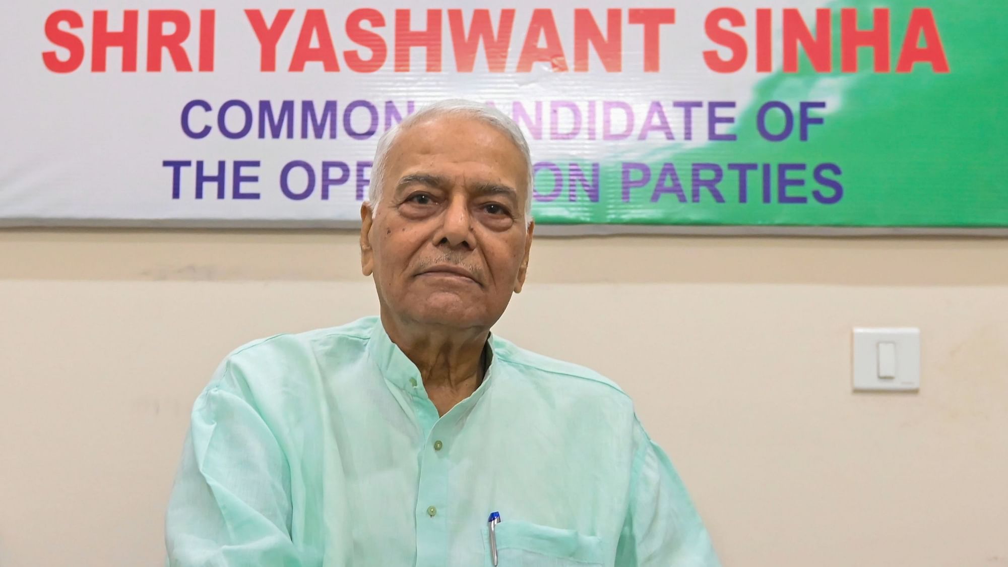 <div class="paragraphs"><p>The Opposition's presidential candidate <a href="https://www.thequint.com/news/politics/presidential-elections-opposition-yashwant-sinha-murmu-tribals-bjp">Yashwant Sin<a href="https://www.thequint.com/news/politics/presidential-elections-opposition-yashwant-sinha-murmu-tribals-bjp">h</a></a><a href="https://www.thequint.com/news/politics/presidential-elections-opposition-yashwant-sinha-murmu-tribals-bjp">a</a></p></div>
