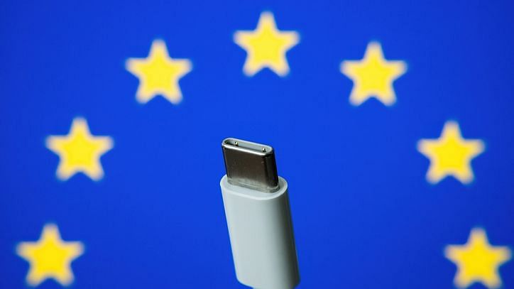 <div class="paragraphs"><p>USB Type-C will become the common charging port for all mobile phones, tablets, and cameras in the EU by Autumn 2024.</p></div>