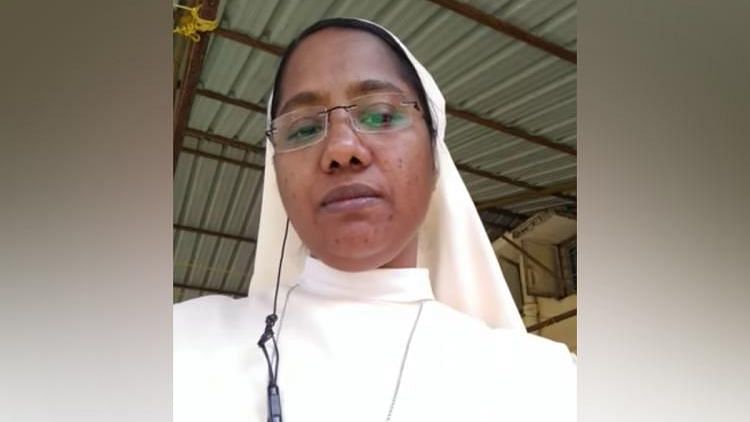 <div class="paragraphs"><p>A Malayali nun working with the Daughters of our Lady of Mercy Church in Srirampura, Mysuru, has alleged that she was forcibly admitted to a psychiatric hospital for pointing out irregularities in the convent, and was thrown out of the convent for the same reason.</p></div>