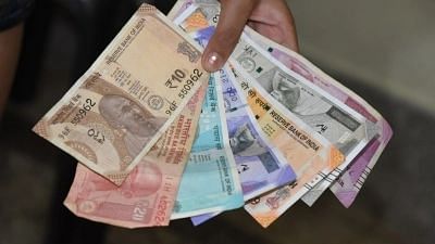 Rupee Falls to All-Time Low of 78.29 Against US Dollar in Early Trade