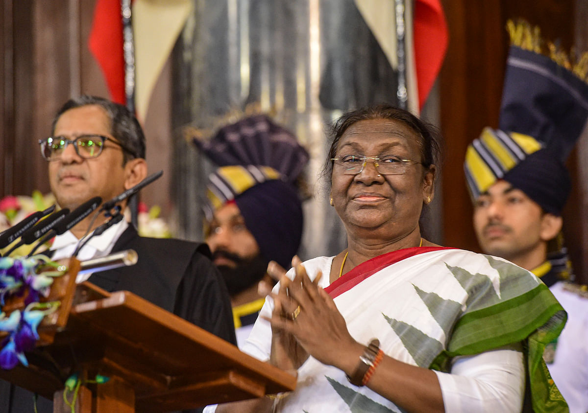 <div class="paragraphs"><p>President Droupadi Murmu with CJI Justice N V Ramana during her oath ceremony in the Central Hall of Parliament, in New Delhi, Monday, July 25, 2022.</p></div>