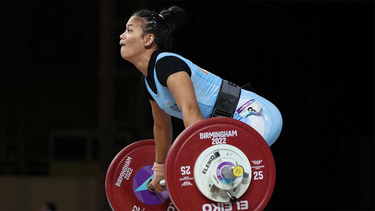 <div class="paragraphs"><p>Weightlifter Popy Hazarika in action of Day 3 of CWG 2022</p></div>