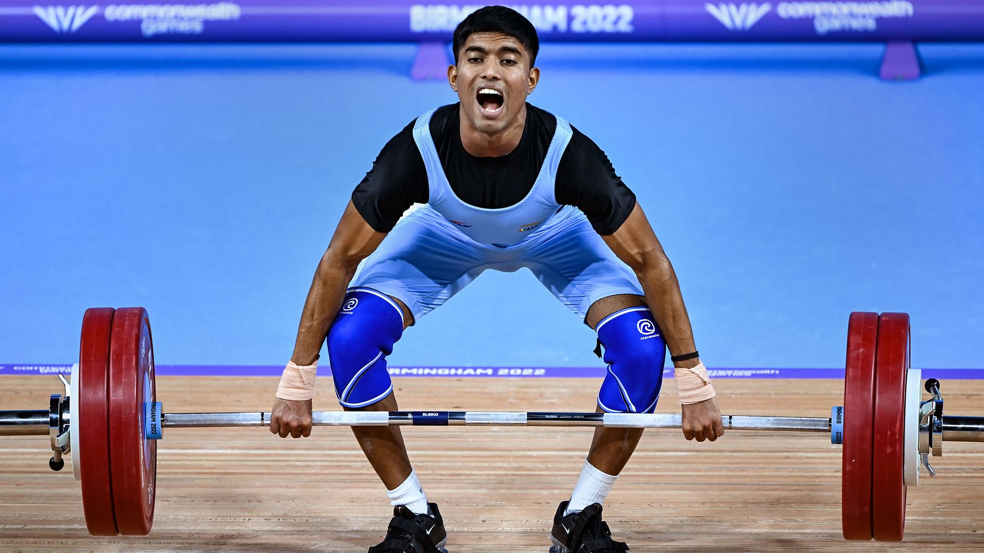 <div class="paragraphs"><p>Injured Sanket Sargar with his silver medal at the 2022 Commonwealth Games.</p></div>