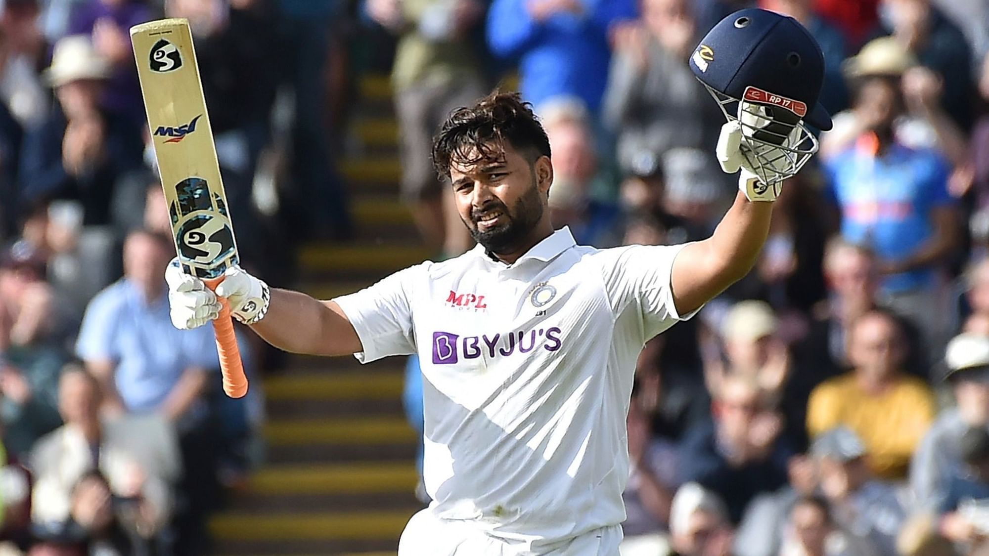 <div class="paragraphs"><p>Rishabh Pant acknowledges the crowd after getting a hundred.</p></div>