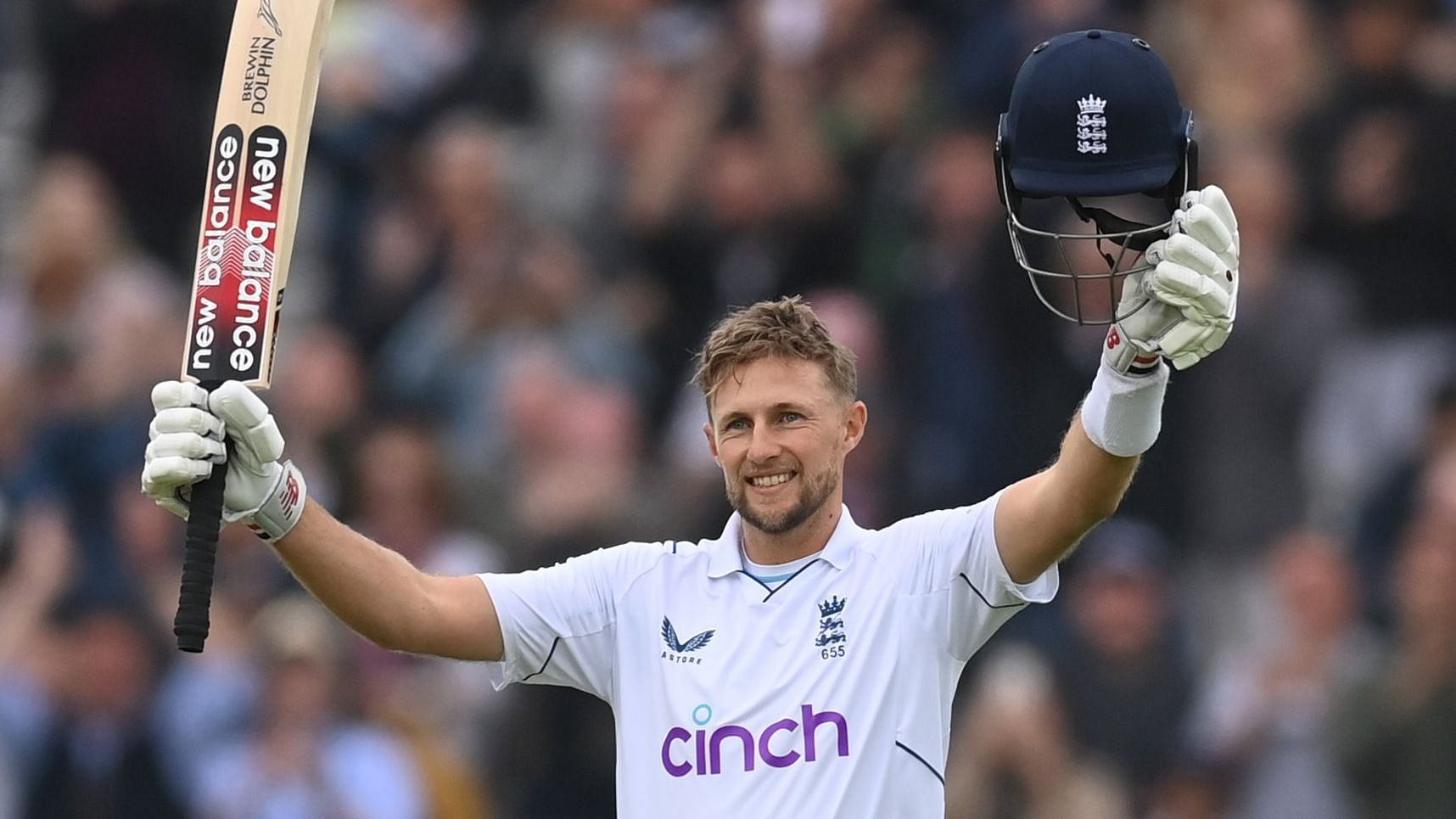 <div class="paragraphs"><p>Joe Root celebrates a century at Lord's</p></div>