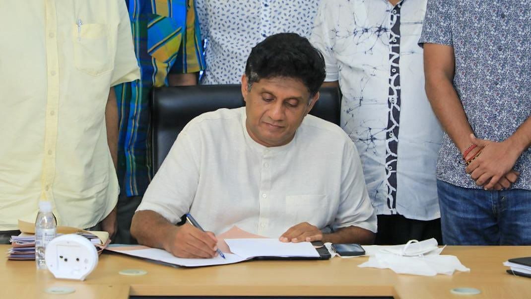 <div class="paragraphs"><p>Sri Lanka's Leader of Opposition Sajith Premadasa on Tuesday, 19 July, announced the withdrawal of his candidature for the post of president of the crisis-ridden country, elections for which are due to be held on Wednesday.</p></div>