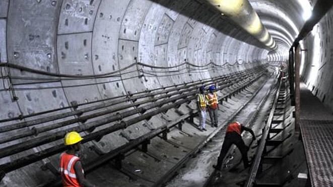<div class="paragraphs"><p>The underwater tunnel will span around five hundred meters.</p></div>