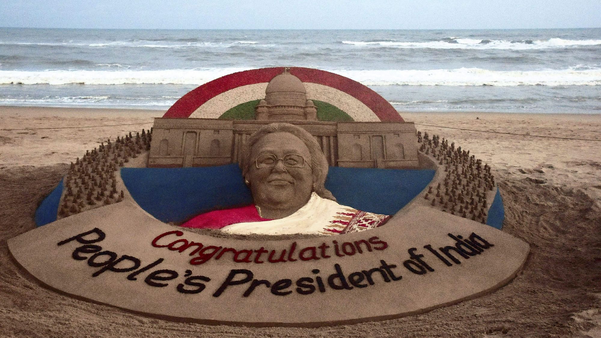 <div class="paragraphs"><p>A sand sculpture of President-elect Droupadi Murmu in Odisha's Puri.</p></div>
