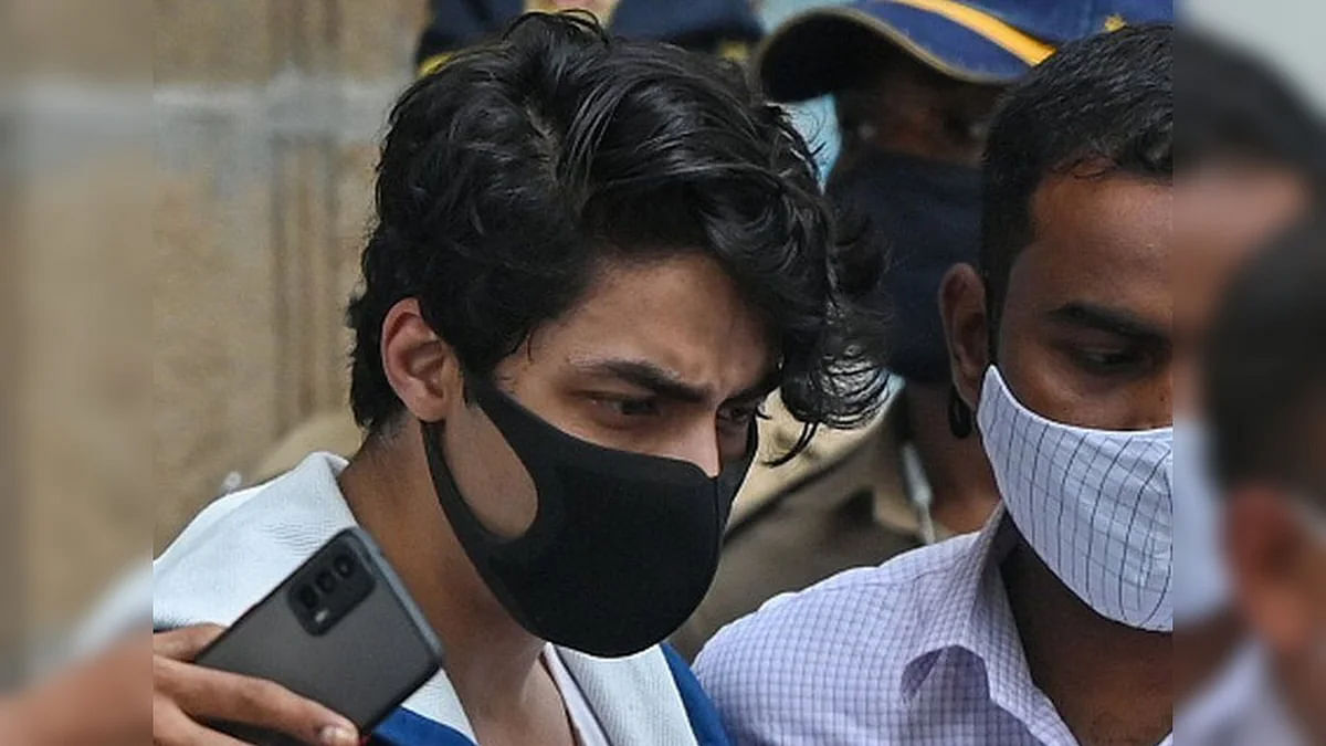 'Witness KP Gosavi Asked for Rs 25 Cr From SRK's Family': CBI on Aryan Khan Case