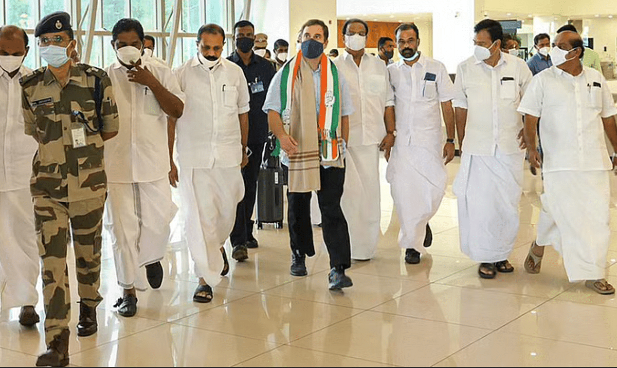 Rahul Gandhi Helps Accident Victim in Kerala, Netizens Shower Praise