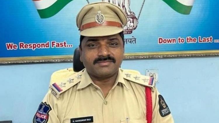 <div class="paragraphs"><p>The Hyderabad Police has formed special teams to nab the missing Inspector Nageshwar Rao, who is accused of raping a woman.&nbsp;</p></div>