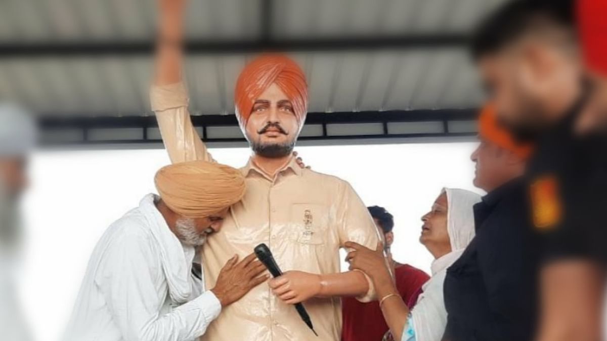 6.5-Foot Tall Statue of Sidhu Moose Wala Unveiled in His Native Village of Moosa