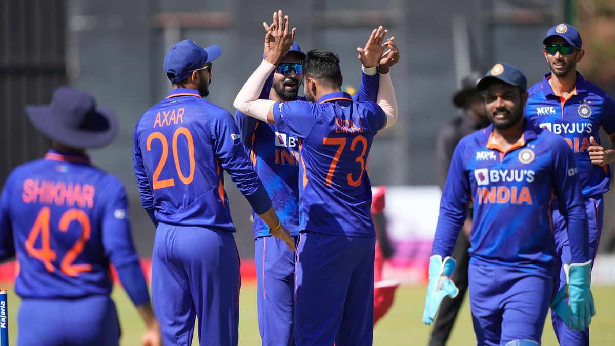 India vs Zimbabwe 1st ODI: India Face Target of 190 Runs, Chahar Scalps Three