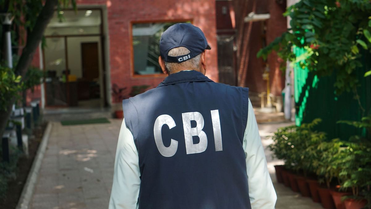 Amid CBI Raid at Manish Sisodia's House, Delhi Govt Transfers 12 IAS Officers